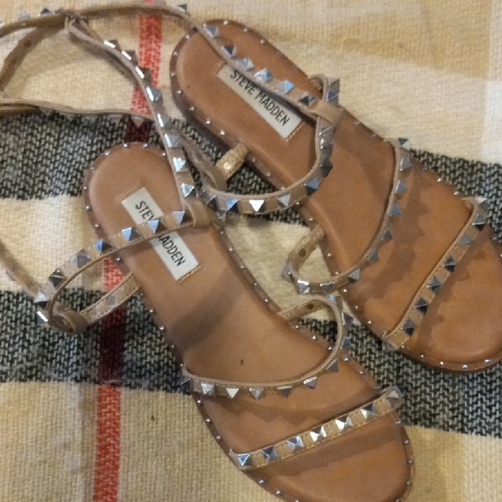 Steve Madden Tan Leather Sandals with Studded Straps